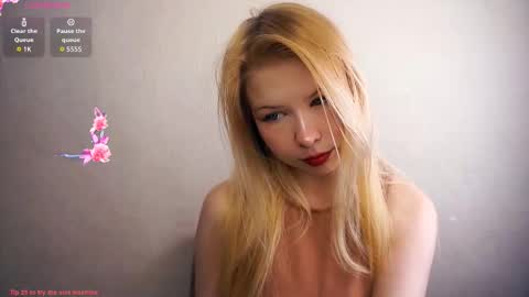 Snapshot of quennabrucker chatting on 09.15.25 Tate online show from 09.15.25