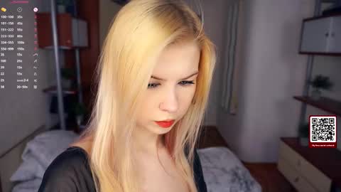 Snapshot of quennabrucker chatting on 12.01.25 Tate online show from 12.01.25