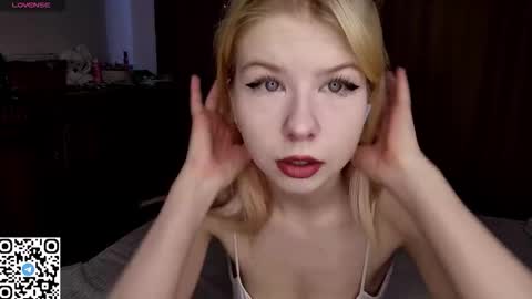 Snapshot of quennabrucker chatting on 03.02.26 Tate online show from 03.02.26