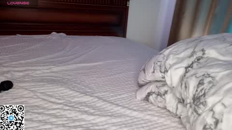 Snapshot of quennabrucker chatting on 04.01.26 Tate online show from 04.01.26