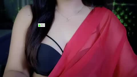Snapshot of quest_queen chatting on 06.27.26 zaara online show from 06.27.26