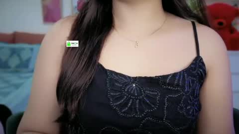 Snapshot of quest_queen chatting on 07.21.26 zaara online show from 07.21.26