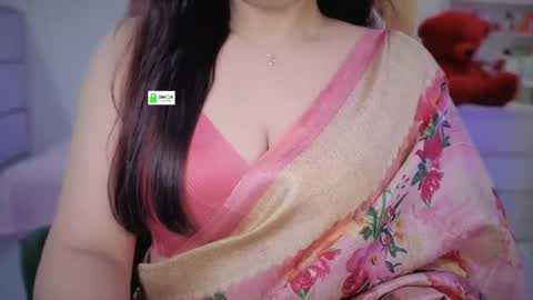Snapshot of quest_queen chatting on 07.27.26 zaara online show from 07.27.26