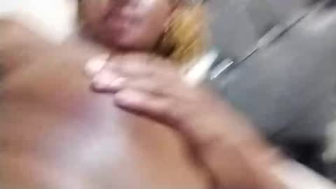 Snapshot of quiin22 chatting on 12.03.25 Sheero online show from 12.03.25