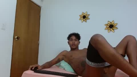 Snapshot of quike_2025 chatting on 01.22.25 quike_2025 online show from 01.22.25