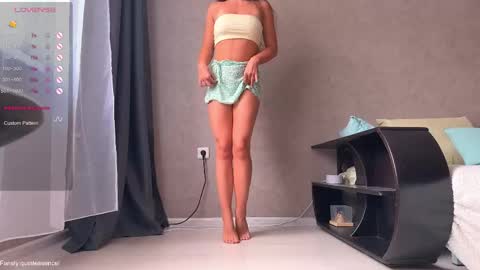 Next stream  December 1 FANSLY Loxrye online show from 10.16.25