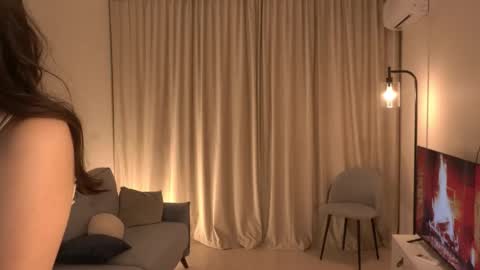 Snapshot of qwelbi chatting on 10.05.25 kiri online show from 10.05.25