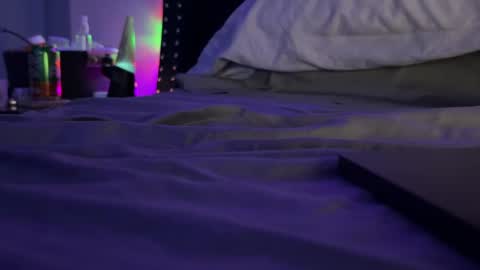 qwerty online show from 10.17.25