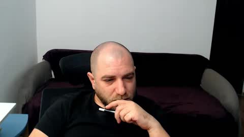 R0bila online show from 10.17.25