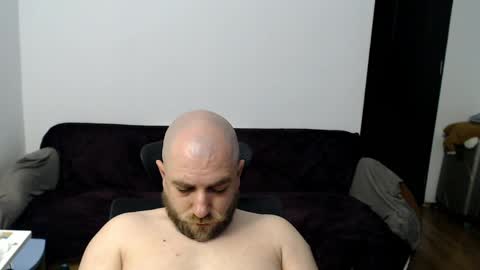 Snapshot of r0bila chatting on 05.31.26 R0bila online show from 05.31.26