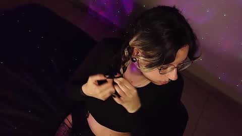 Snapshot of rabit_snake chatting on 10.21.25 Rabbit Snake online show from 10.21.25