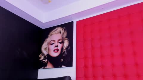 Snapshot of rachel_roman chatting on 04.22.26 DALIANA online show from 04.22.26