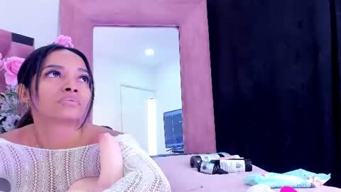 Snapshot of rachel_roman chatting on 06.22.26 DALIANA online show from 06.22.26