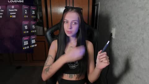 Snapshot of rachel_sharp chatting on 12.16.24 Make me cum online show from 12.16.24