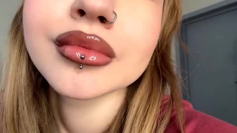 Snapshot of rachellemontag chatting on 02.16.26 Alex online show from 02.16.26