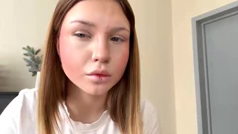 Snapshot of rachellemontag chatting on 02.23.26 Alex online show from 02.23.26