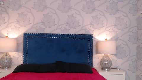 rachellparker_ online show from 12.15.25