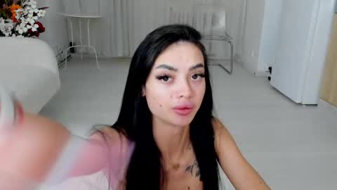 Snapshot of rachellravee chatting on 05.23.26 Rachell online show from 05.23.26