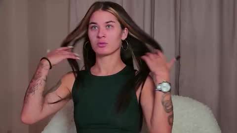 Snapshot of rachellsimpson chatting on 09.24.25 RachellSimpson online show from 09.24.25