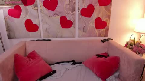 Snapshot of rachelpirce chatting on 02.16.25 Rachel online show from 02.16.25