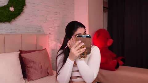 RachelSwaan online show from 02.22.25