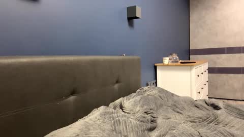 Snapshot of raeannschemmer chatting on 02.20.26 Mila online show from 02.20.26