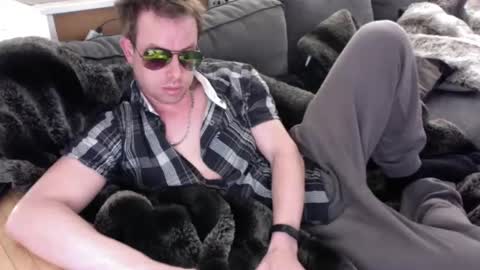 Snapshot of raey88 chatting on 04.09.26 Raey online show from 04.09.26