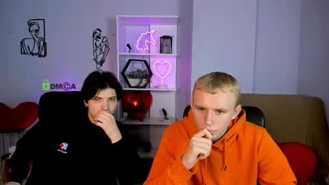 Snapshot of rafael_bien chatting on 12.05.25 rafael online show from 12.05.25