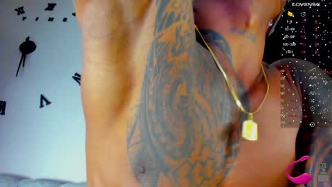 Snapshot of ragnarhot24 chatting on 01.10.25 Andres H online show from 01.10.25