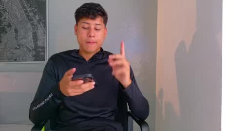 Snapshot of raiden_boyy chatting on 05.06.26 R A I D E N B O Y online show from 05.06.26