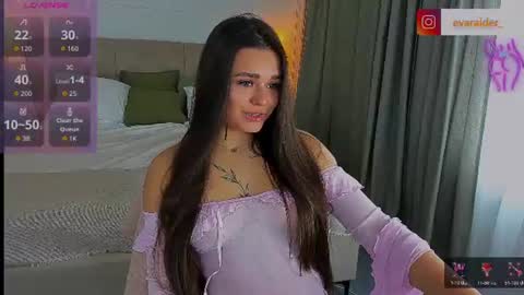 Snapshot of raidereva_ chatting on 06.18.26 Eva online show from 06.18.26