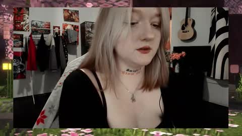 Snapshot of raiingurl chatting on 10.03.25 Kate online show from 10.03.25