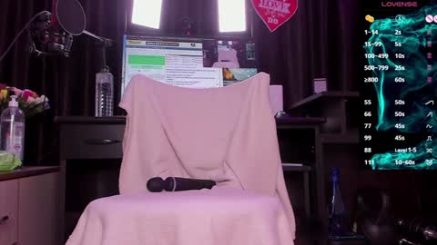 Laura online show from 01.09.25