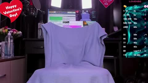 Laura online show from 02.15.25