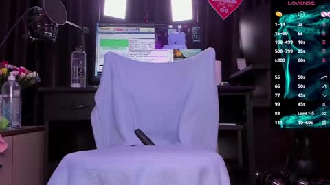 Laura online show from 02.23.25