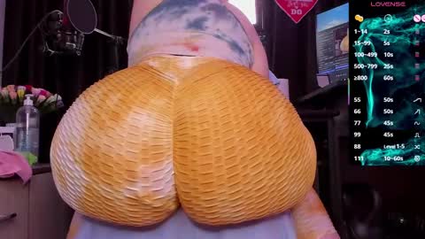 Laura online show from 03.01.25