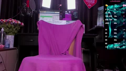 Laura online show from 01.12.26