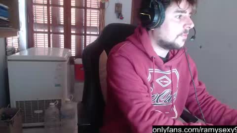Snapshot of ramisexyloveyou chatting on 06.25.26 Ramiro online show from 06.25.26