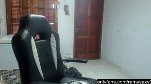 Snapshot of ramisexyloveyou chatting on 06.26.26 Ramiro online show from 06.26.26