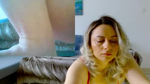 Snapshot of ramonaanca99 chatting on 04.27.26 Kim-Hot-Girl online show from 04.27.26