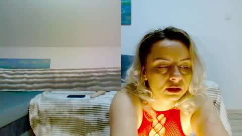 Snapshot of ramonaanca99 chatting on 04.28.26 Kim-Hot-Girl online show from 04.28.26