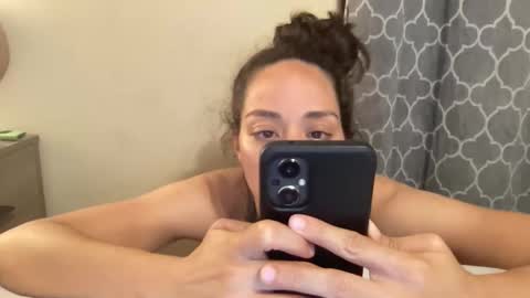 RamonaJ online show from 04.24.26