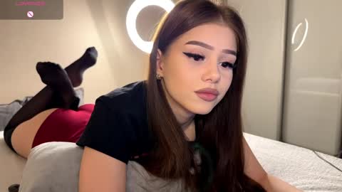 Snapshot of randiburt_ chatting on 04.02.26 Luna online show from 04.02.26