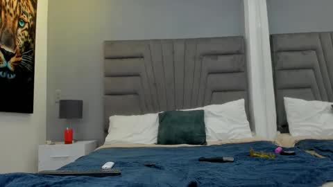 Raphael Nyon online show from 02.01.26