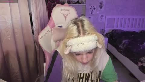 Snapshot of rapunzel_cute chatting on 01.14.26 Rapunzel online show from 01.14.26