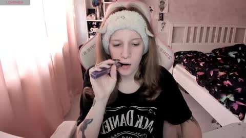 Snapshot of rapunzel_cute chatting on 03.04.26 Rapunzel online show from 03.04.26