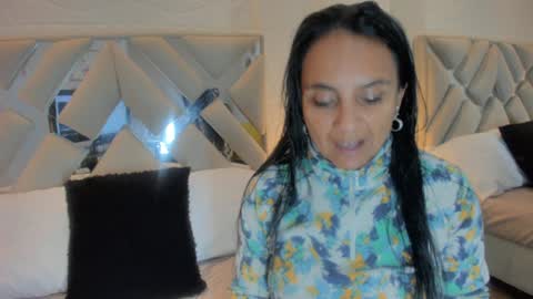 Snapshot of raquel_moore chatting on 02.03.25 Raquel Moore online show from 02.03.25
