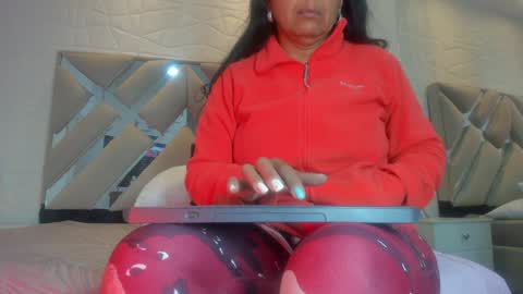 Snapshot of raquel_moore chatting on 02.07.25 Raquel Moore online show from 02.07.25