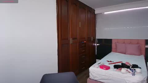 Raquel online show from 09.10.25