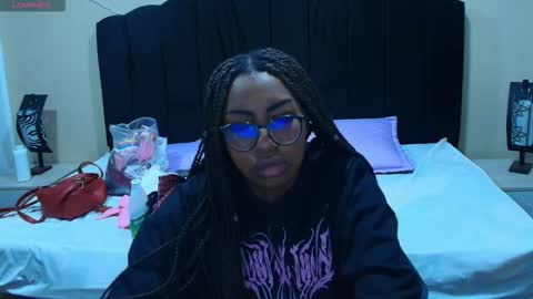 Raquel online show from 11.23.25